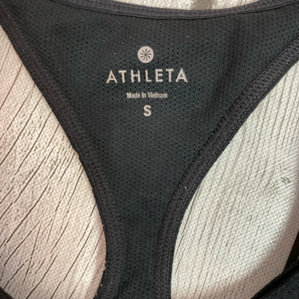 ATHLETA Women’s Black design racerback sports bra
